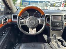 2012 Jeep Grand Cherokee Overland 4WD | Sunroof | Heated Seat - Photo 10