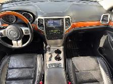 2012 Jeep Grand Cherokee Overland 4WD | Sunroof | Heated Seat - Photo 31