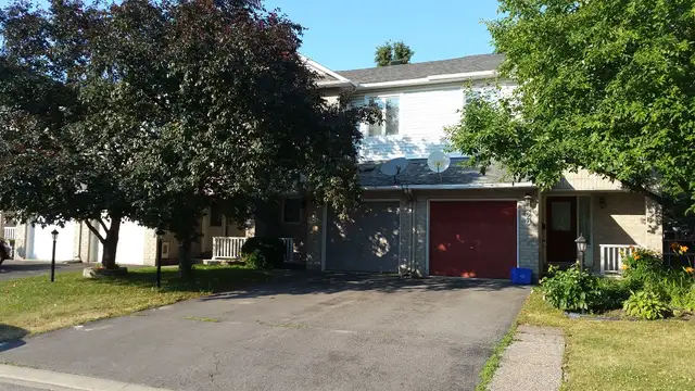 Centrepointe Townhouse Rental - Available Sept 1st