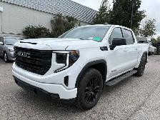 2024 GMC Sierra 1500 Elevation | 5.3L V8 | BLACK PKG | BUCKETS