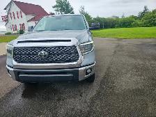 2019 TOYOTA TUNDRA TRD PLUS 5.7 LITRE ONE OWNER NON SMOKER - Photo 2