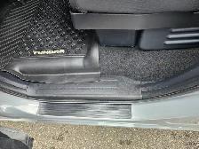 2019 TOYOTA TUNDRA TRD PLUS 5.7 LITRE ONE OWNER NON SMOKER - Photo 13