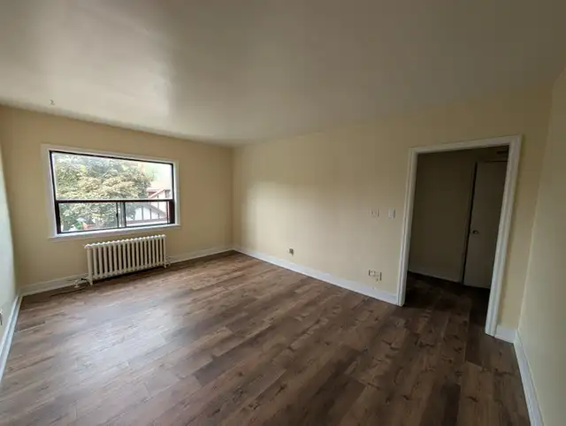 Great 1 Bedroom Apartment at 2532 Lakeshore Blvd W, Etobicoke!