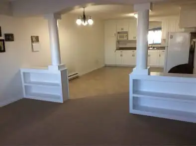 Ground level apartment. Centreville