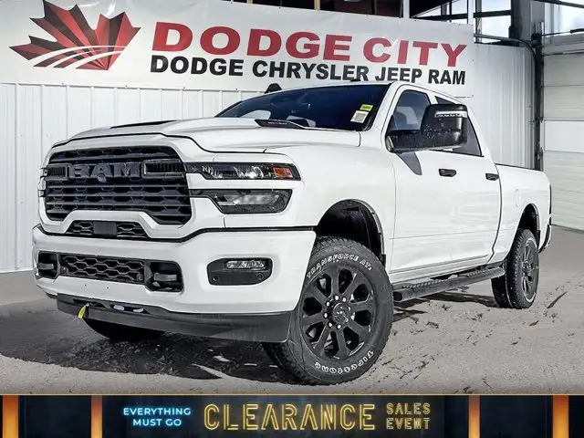 2026 Ram 2500 Black Express | 6.4L V8 Hemi | GPS Navigation