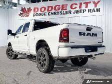 2026 Ram 2500 Black Express | 6.4L V8 Hemi | GPS Navigation - Photo 4