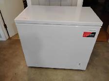 Frigidaire convertible fridge to freezer for sale like new - Photo 3