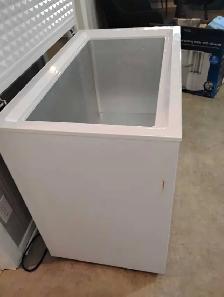 Frigidaire convertible fridge to freezer for sale like new - Photo 6