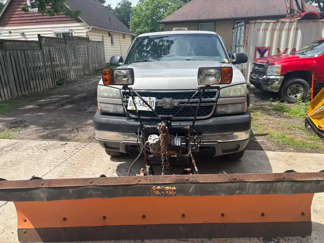 2005 Chevy Silverado 2500 HD Duramax diesel plough truck