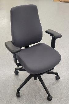 Like New Office Chairs Commercial Grade - Brand Name: Artopex