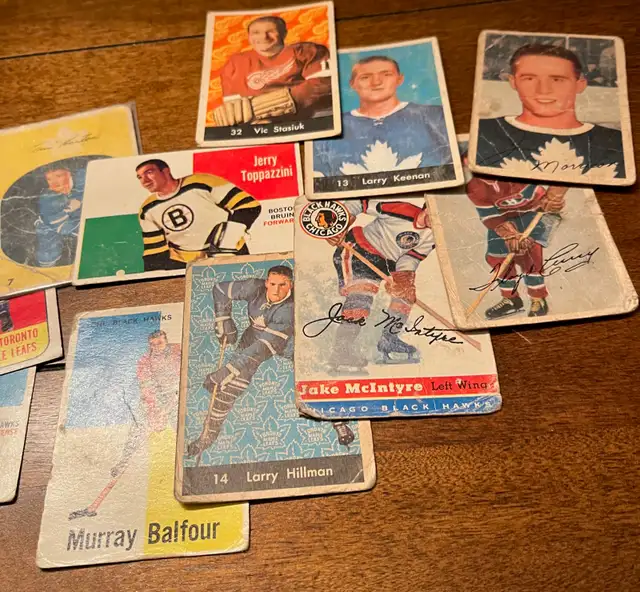 1954-1973 Topps OPC Parkhurst hockey cards. 93 diff. incl. Horto