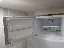 Fridge, Stove, Washer/Dryer in Excellent Condition - Photo 2