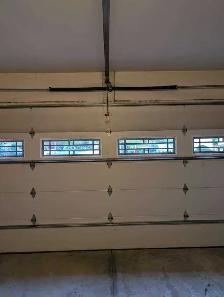 garage door - Photo 2