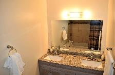 Furnished 3-bedroom main upper unit available in Malton - Photo 10