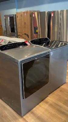 Whirlpool Cabrio "27" Top Load Washer and Dryer Set