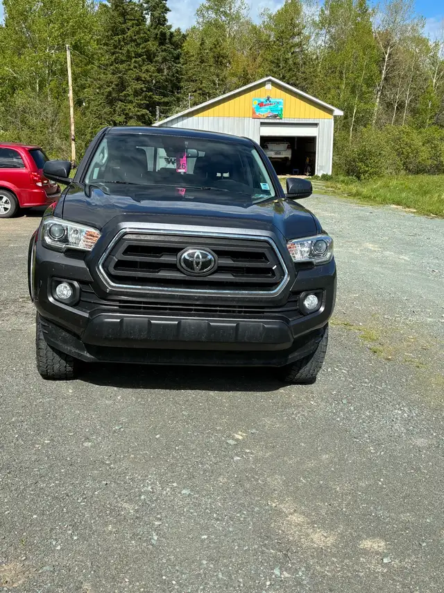 2020  Toyota Tacoma SR5