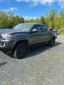 2020  Toyota Tacoma SR5 - Photo 3