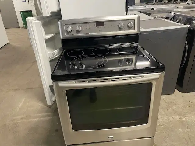 Cuisinière stainless vitrocéramique convection Maytag