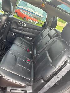 $9,000 Freshly safetied 2013 Nissan Pathfinder SL - Photo 6