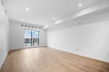 Spacious 2 Bedroom Apartment! With Fitness Centre! - Photo 10