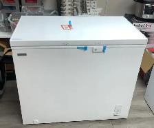 Chest Freezer - Vissani 8.8 Cu. Ft  MDCF9WH  - White Minor Dent