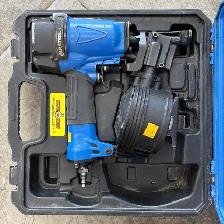 Mastercraft 058-9816-0 Roofing Air Nailer in Case x2 Available - Photo 2
