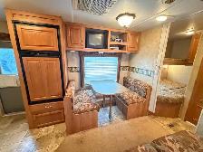 2007 jayco camper 30 foot/Bunks/slide trailer - Photo 6