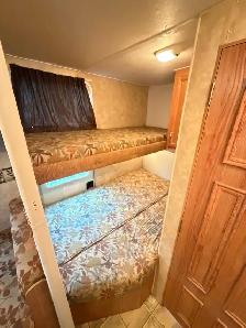 2007 jayco camper 30 foot/Bunks/slide trailer - Photo 7