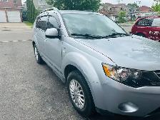 2009 Mitsubishi Outlander ES AWD - Photo 4