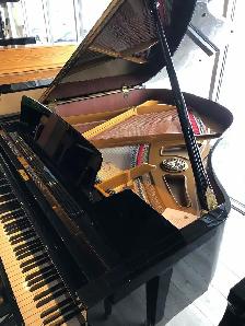 Petrof PE4 Grand Piano • Handbuilt, European piano at a steal!