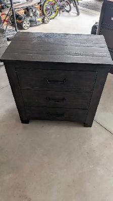 Solid Wood KING size bedroom set for sale.. including mattress!