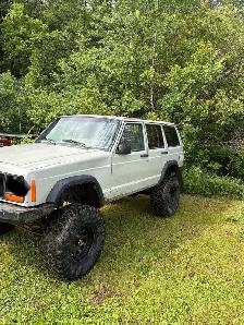 1998 Jeep XJ irreparable - Photo 2