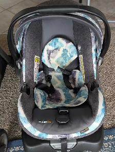 Strollers and Car seats - Photo 2