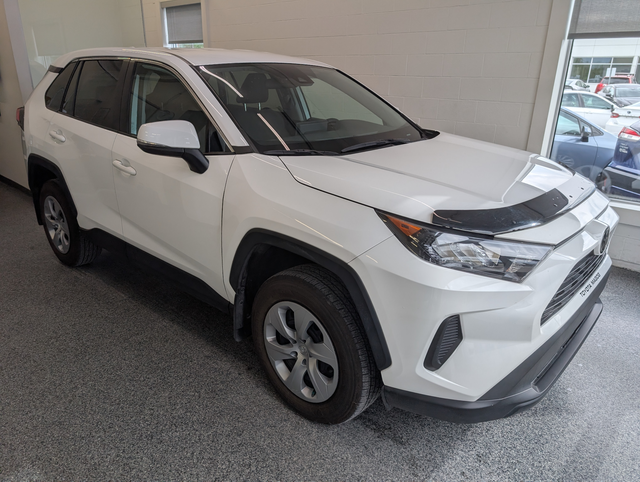 2022 Toyota RAV4 LE