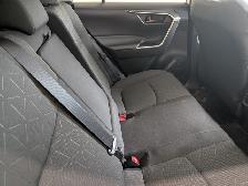 2022 Toyota RAV4 LE - Photo 7