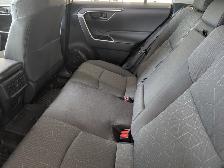 2022 Toyota RAV4 LE - Photo 10