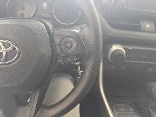 2022 Toyota RAV4 LE - Photo 18