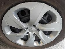 2022 Toyota RAV4 LE - Photo 22
