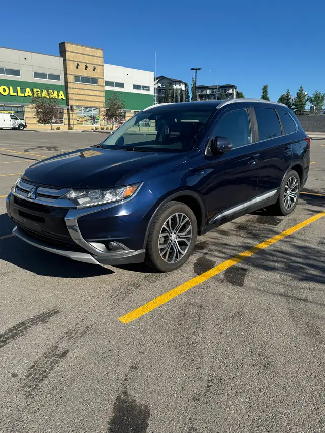 2017 Mitsubishi Outlander GT - All Wheel Drive