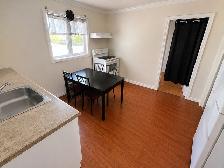 203 Freshwater Rd - Upper Unit - 3/4 Bedroom, Heat & Light Inc - Photo 2