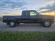 1997 Chevy 1500 5.7 4x4 - Photo 3