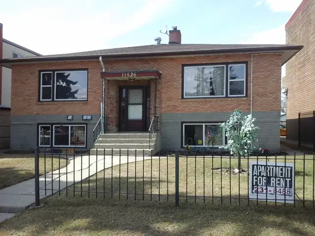 One Bedroom . Walking distance to Westmount