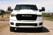 2025 Dodge Ram 1500 Laramie 4x4 - Photo 2
