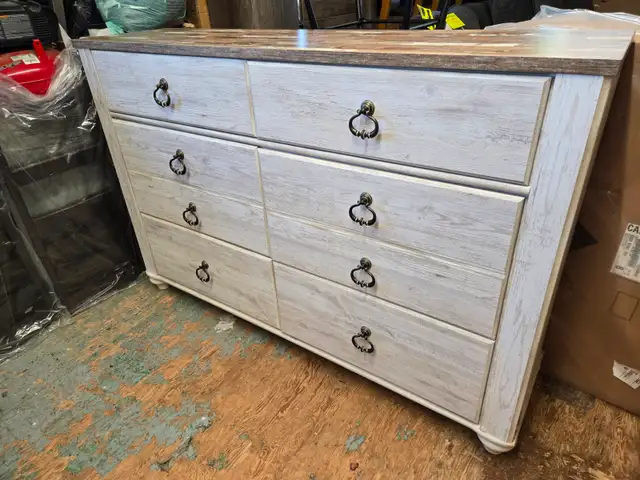 New Willowton 6 Drawer Dresser