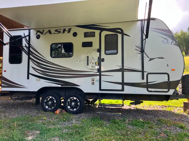 2019 Northwood Nash 17K Premium 4 season travel trailer