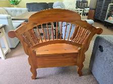 Solid Mahogany Bench with Storage - Photo 5