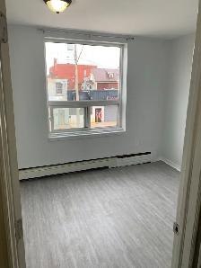 Spacious, Bright 2 Bedroom w/ Parking - $1495 - Photo 3
