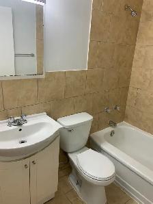 Spacious, Bright 2 Bedroom w/ Parking - $1495 - Photo 8