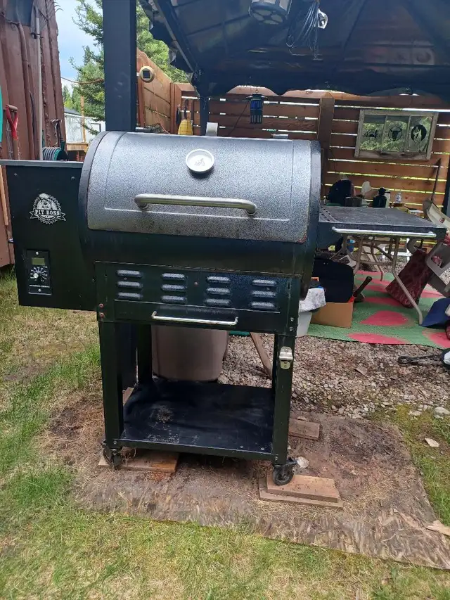 Pit Boss Pro Series 1100 Pellet Grill & Smoker
