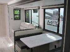 2027 EAST TO WEST DELLA TERRA 261RB-GREAT COUPLES LAYOUT! - Photo 23
